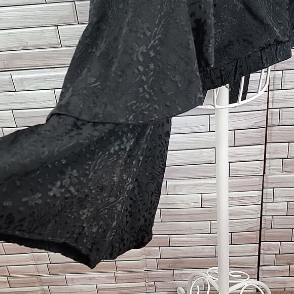 Willow and Clay jaquered print blouse Size S - Picture 6 of 11